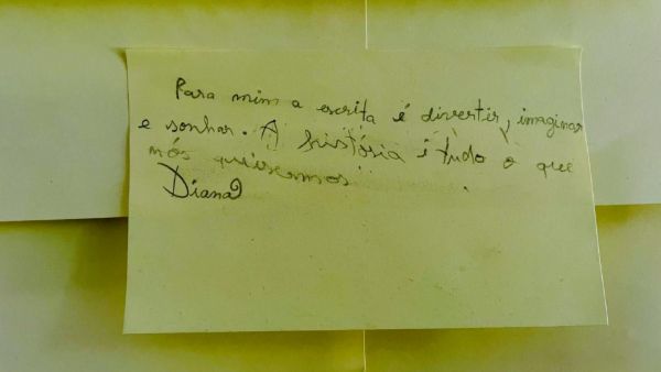 Gomas, palavras e crianças